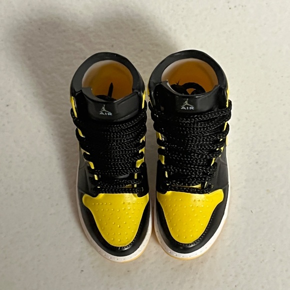 La Lakers 24 Jersey Sneakers 3 Piece Outfit For Labubu Sneaker Shoes Purple - Picture 6 of 8